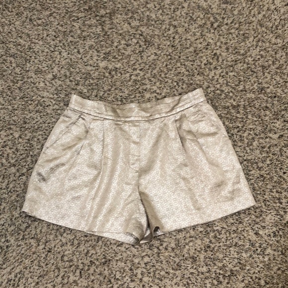 Babaton Gold Jacquard Shorts Size 6 - Picture 2 of 10